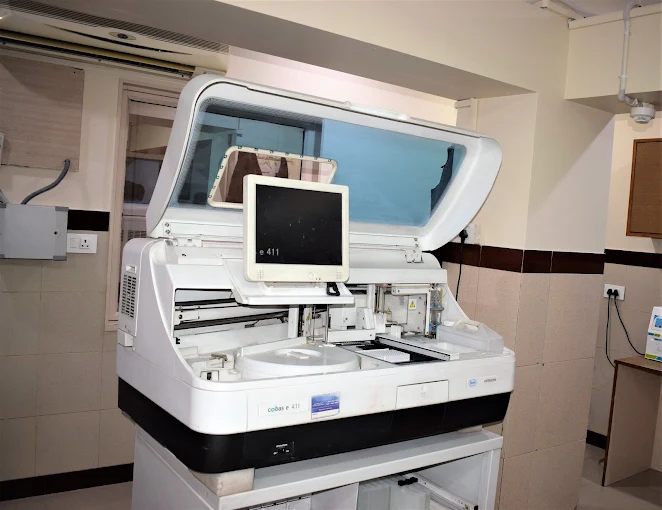 Advanced pathology lab analyzer at Sunrise Diagnostic Centre